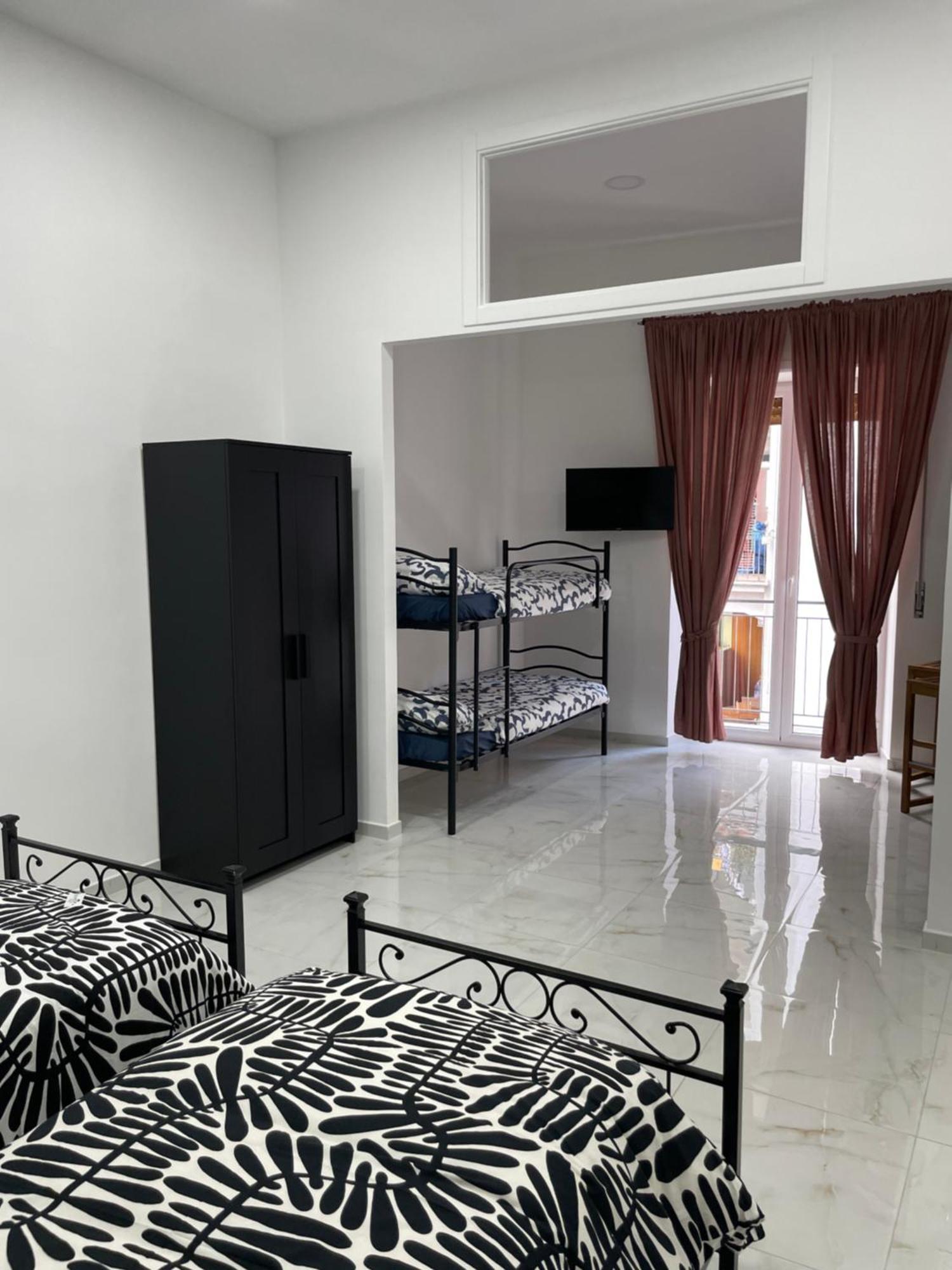Maison d'hôtes La Bella Terrazza A Materdei Naples